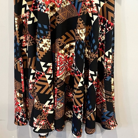 LuLaRoe Geometric Multicolor Patterned Nicole Dress NWT - Picture 6 of 13